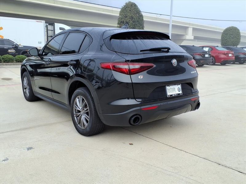 Used 2023 Alfa Romeo Stelvio SprintImage 14