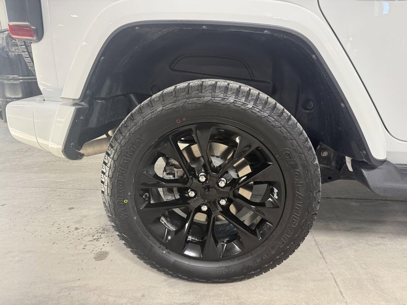 Used 2021 Jeep Wrangler Unlimited Sahara High AltitudeImage 9