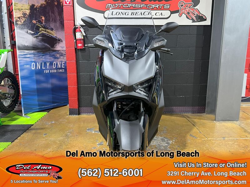 2025 Yamaha Xmax Image 10