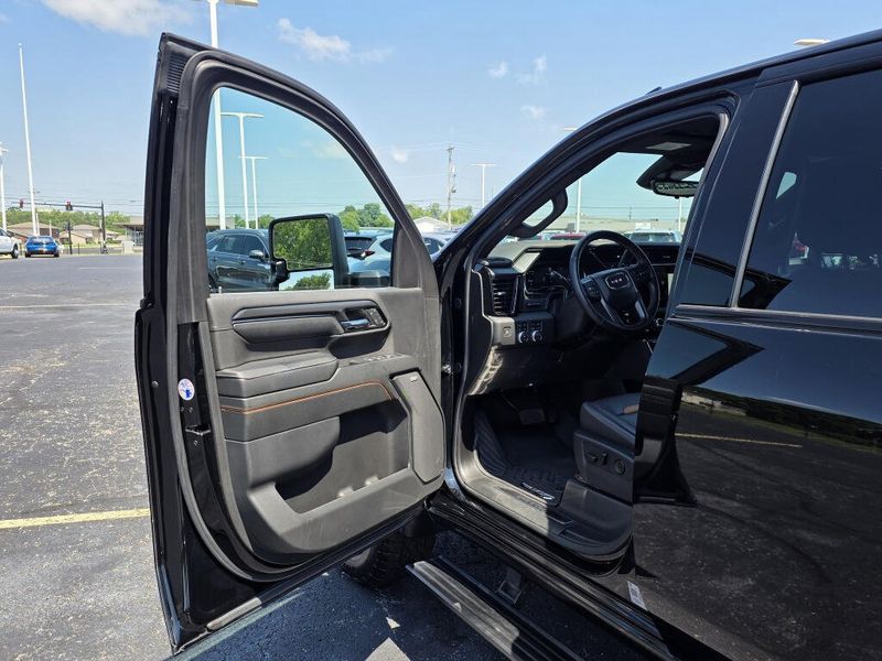 Used 2024 GMC Sierra 2500HD AT4