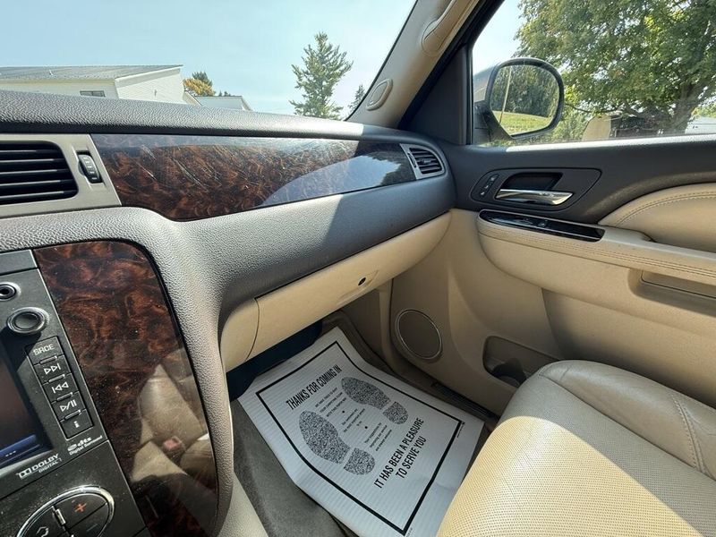 2013 Gmc Yukon XL 1500 Denali photo 22