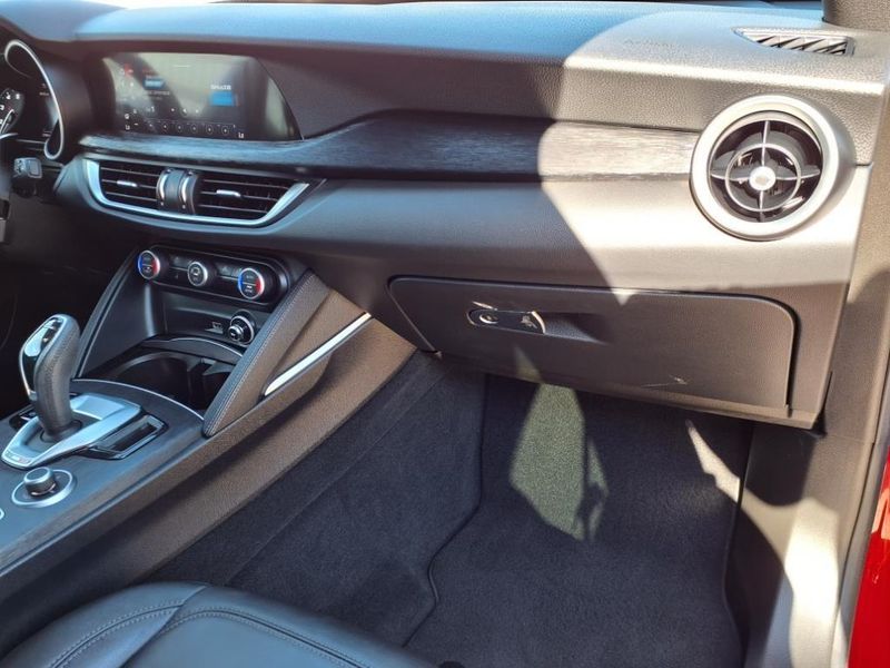 2022 Alfa Romeo Stelvio SprintImage 11