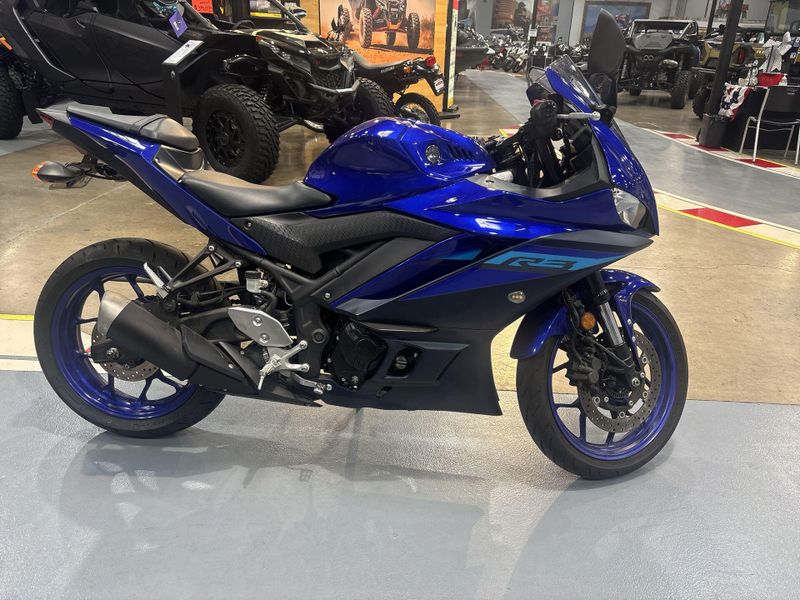 Used 2024 Yamaha YZF-R3 ABS Image 12