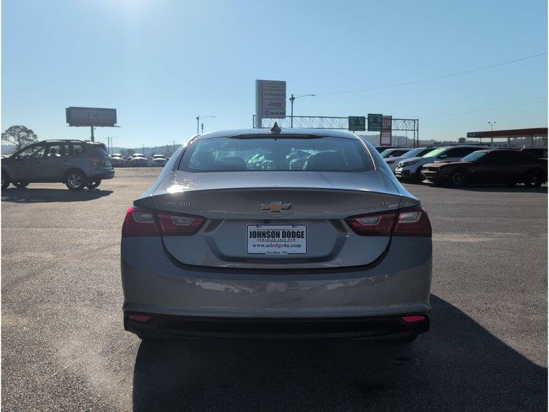 Used 2023 Chevrolet Malibu LTImage 4