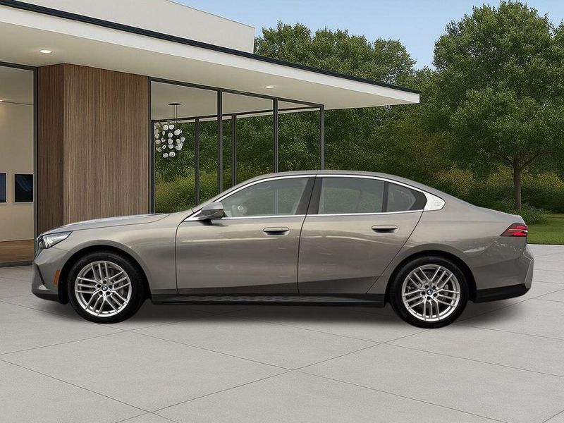 Used 2025 BMW 5 Series 530iImage 12