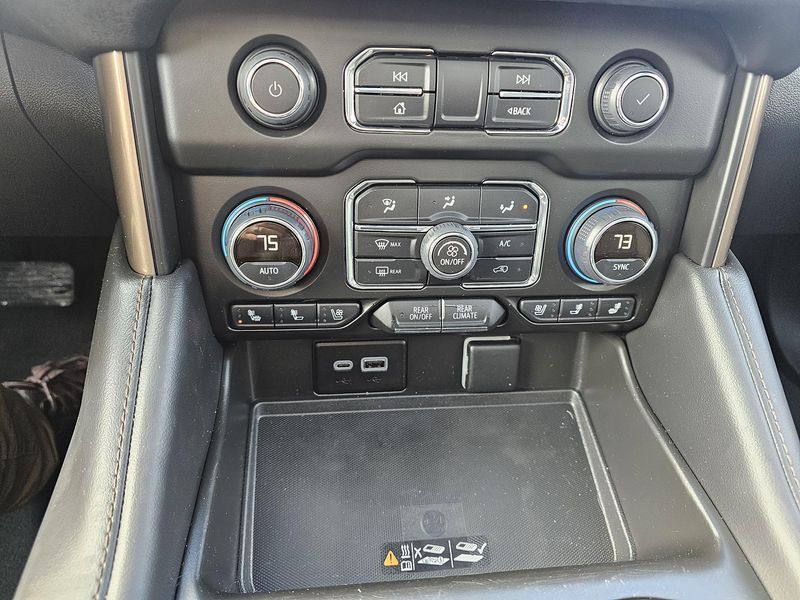 Used 2024 Chevrolet Suburban High CountryImage 22