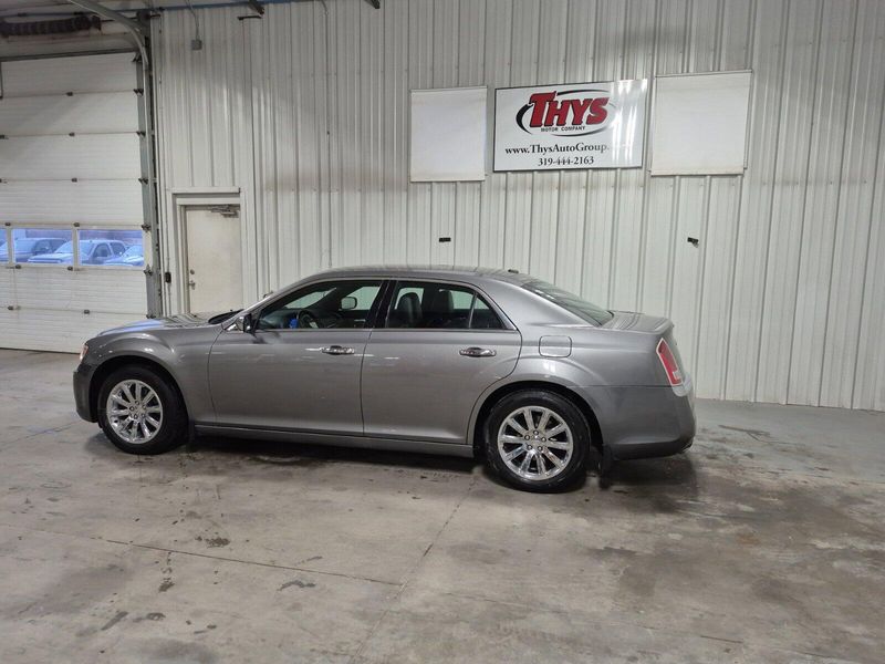 2012 Chrysler 300 LimitedImage 15