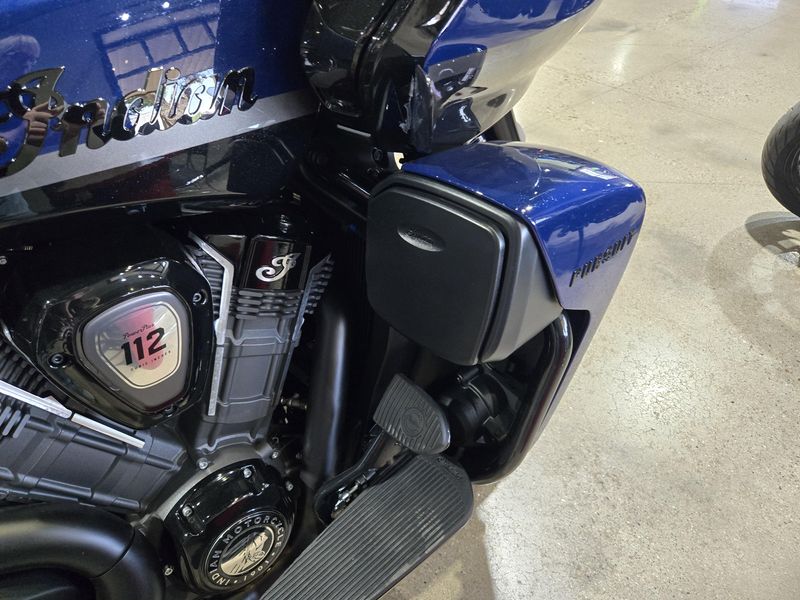 New 2025 Indian Motorcycle PURSUIT DARK HORSE 112  RA 49ST BLACK METALLIC VIVID CRYSTAL W SPRINGFIELD BLUE Image 13