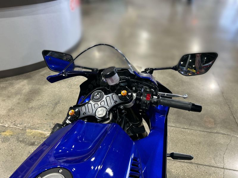 Used 2023 Yamaha YZF-R7 Image 15