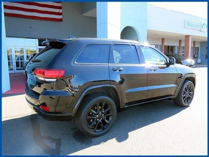 2021 Jeep Grand Cherokee Laredo XImage 7