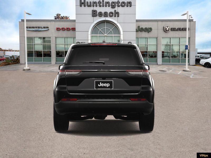 2025 Jeep Grand Cherokee Altitude 4x2Image 6