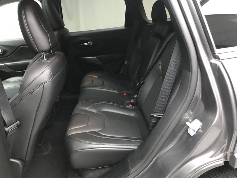 2021 Jeep Cherokee LimitedImage 12