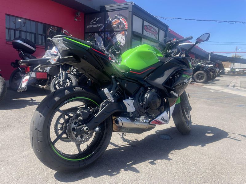 Used 2022 Kawasaki NINJA ZX-6R ABS Image 25