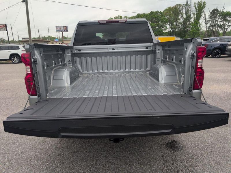 2024 Chevrolet Silverado CustomImage 33