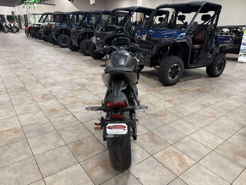 New 2027 Suzuki GSX-8R Image 16