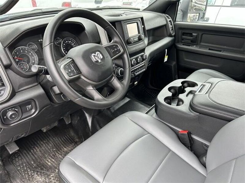 New 2023 RAM 2500 Tradesman Crew Cab 4x2 8