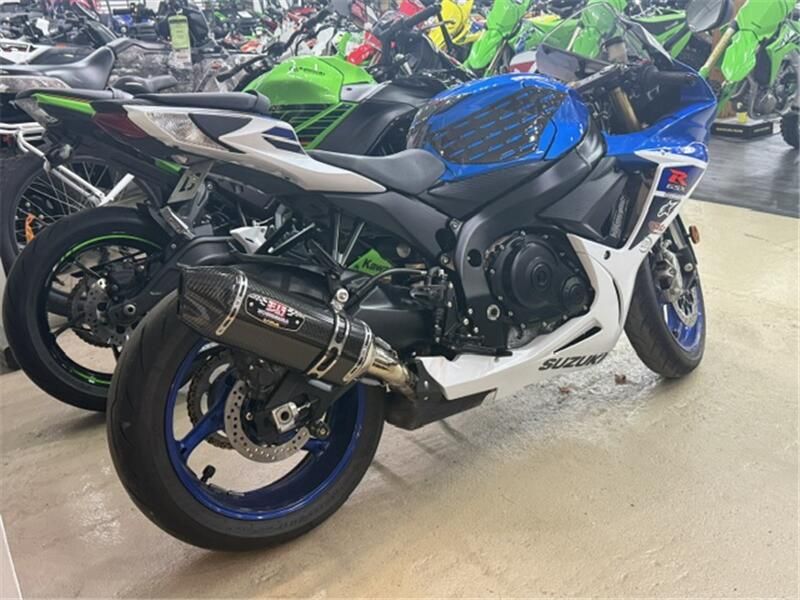 Used 2024 Suzuki GSX-R750 Image 2