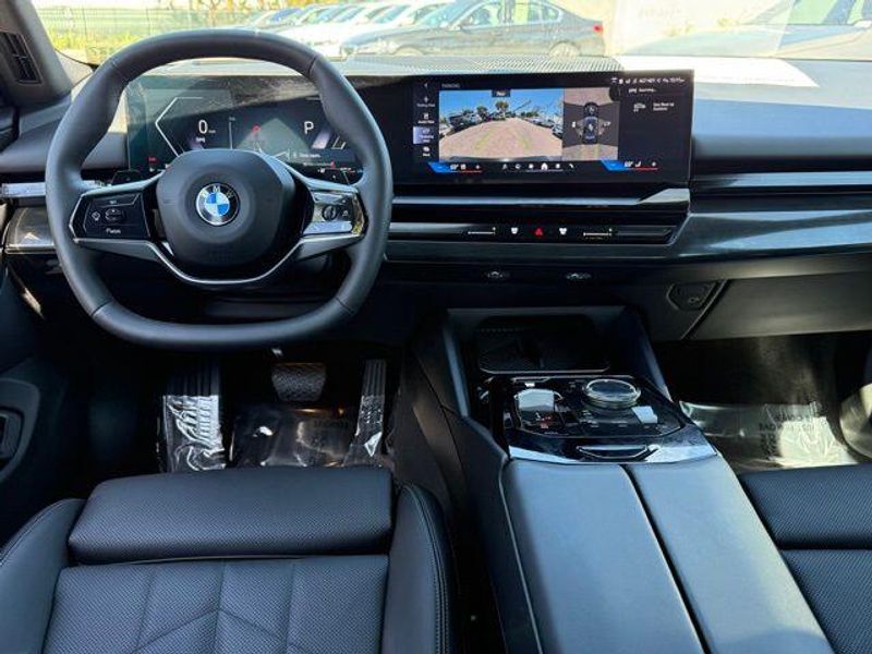 Used 2025 BMW 5 Series 530i xDriveImage 27