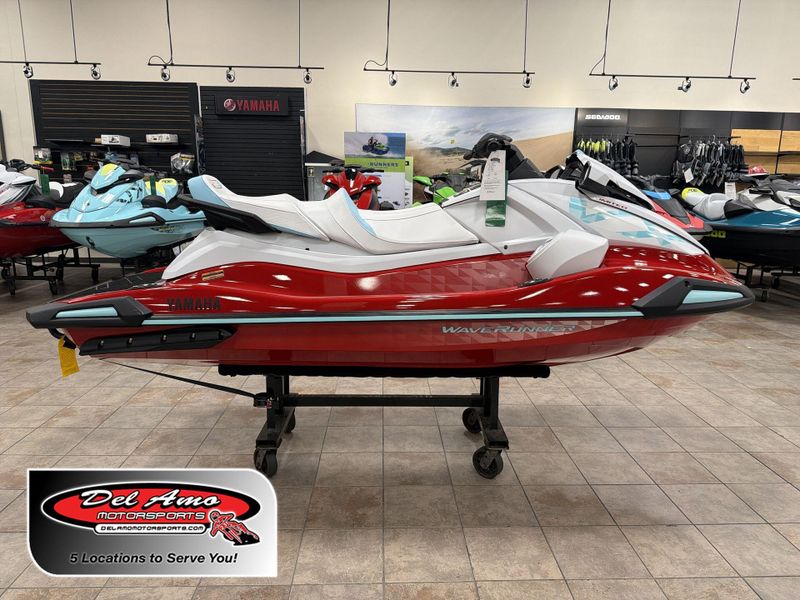 New 2025 Yamaha VX LIMITED Image 1