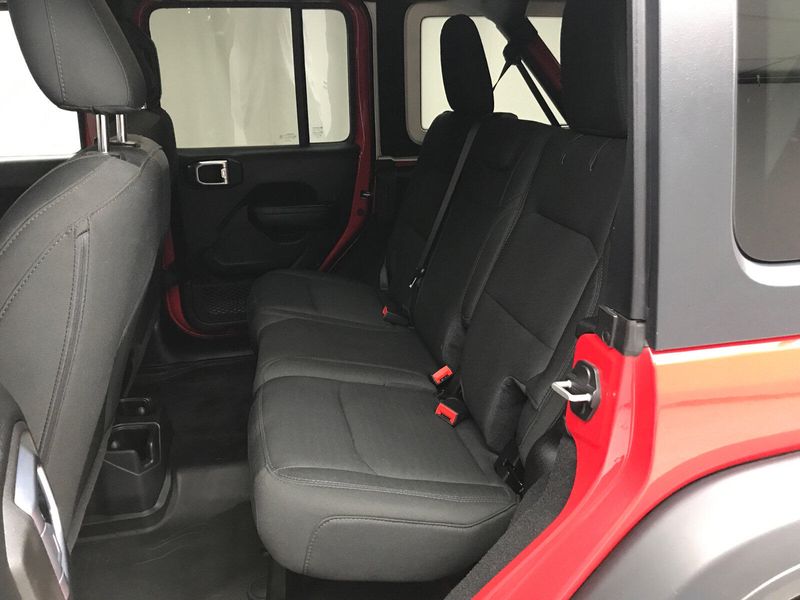 Used 2021 Jeep Wrangler Unlimited Sport AltitudeImage 15