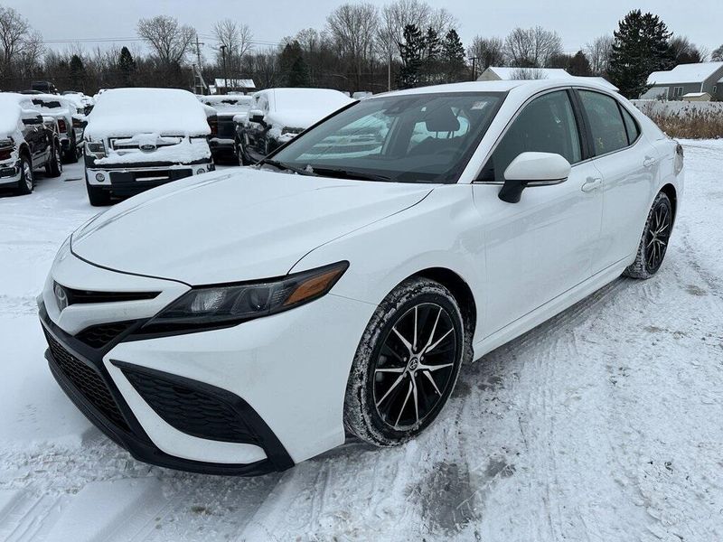 2023 Toyota Camry SEImage 8