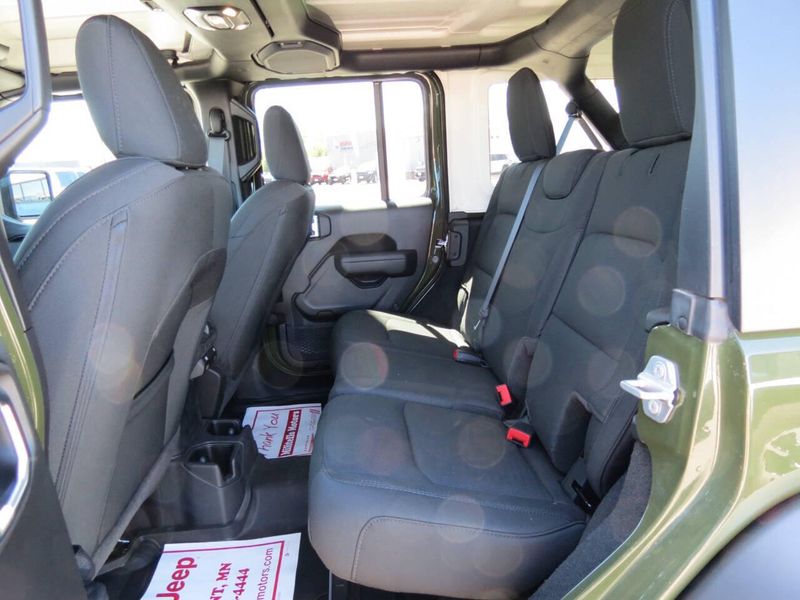 2022 Jeep Wrangler Unlimited Sport 4x4 4dr SUVImage 25