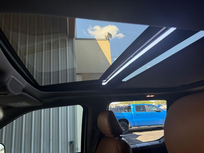 2019 Ford F-150 XLT photo 19