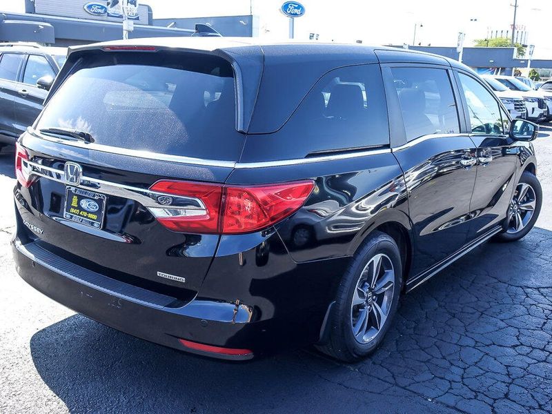 2018 Honda Odyssey Touring photo 6