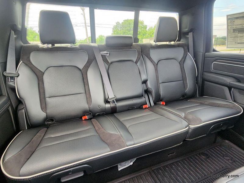 New 2025 RAM 1500 Laramie Crew Cab 4x4 5