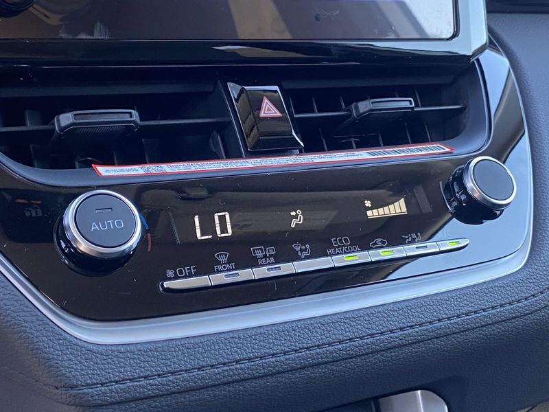 New 2025 Toyota Corolla Cross LEImage 17