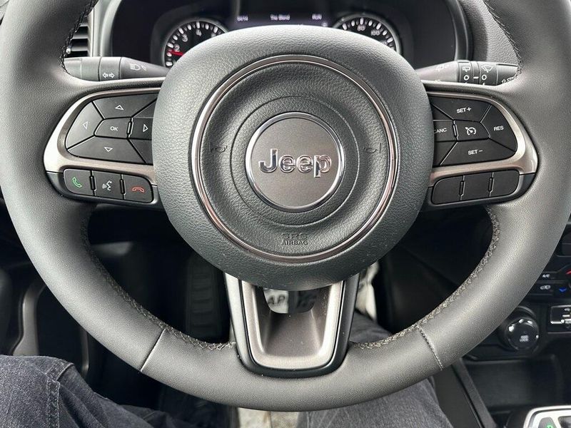 2022 Jeep Renegade LatitudeImage 3