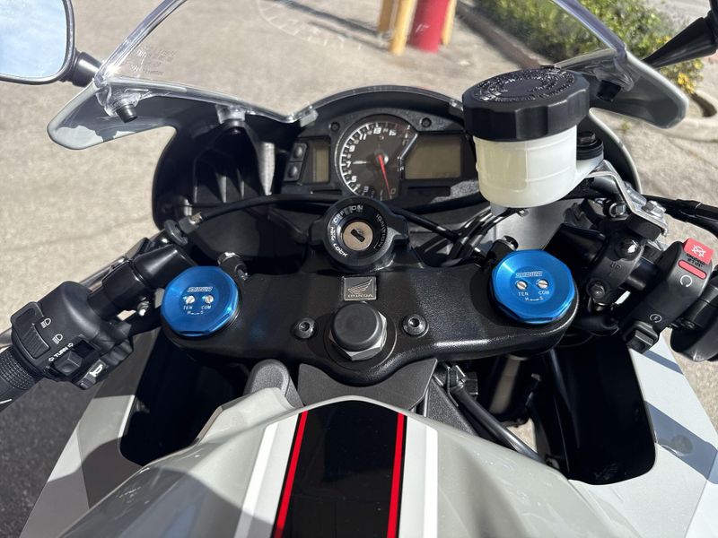 New 2026 Honda CBR600RR Image 13