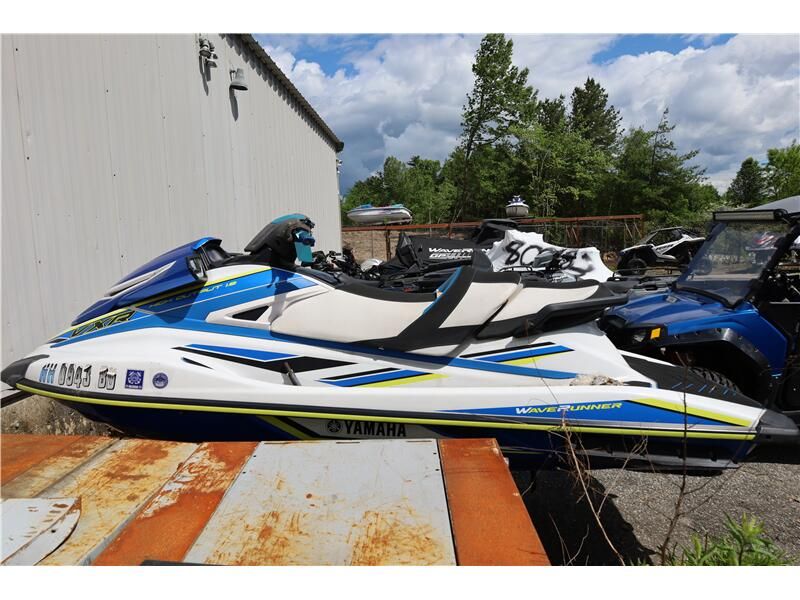 Used 2019 Yamaha VXR Image 3
