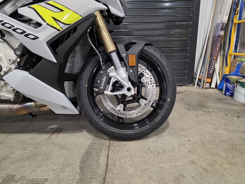 2022 S 1000 R