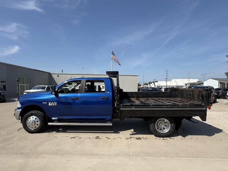 Used 2016 RAM 3500 Chassis SLTImage 2