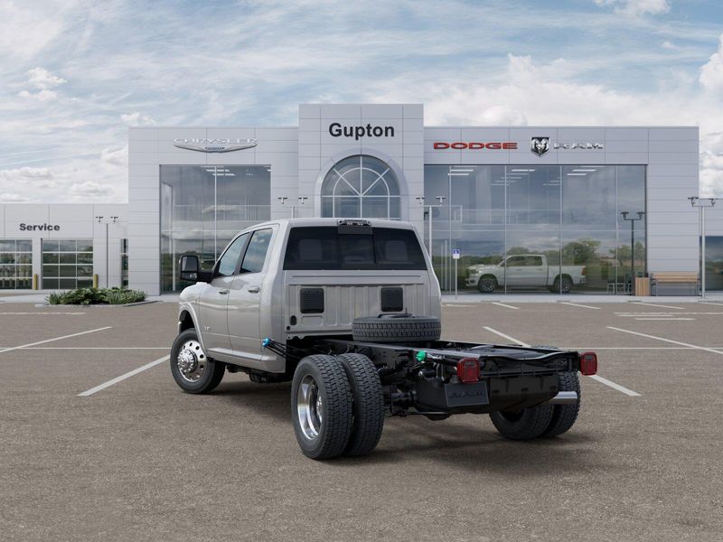 New 2026 RAM 4500 Big Horn Chassis Crew Cab 4x4 60