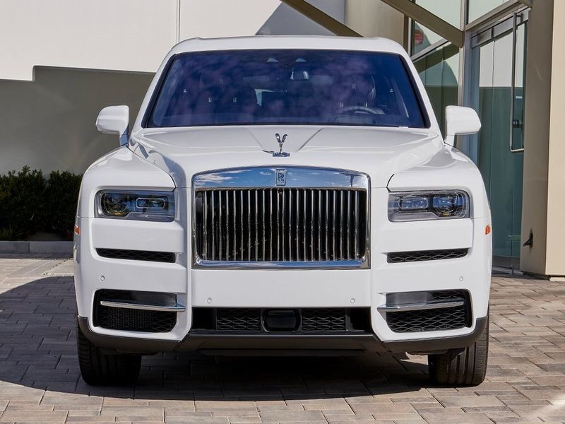 2024 Rolls-Royce Cullinan Image 6