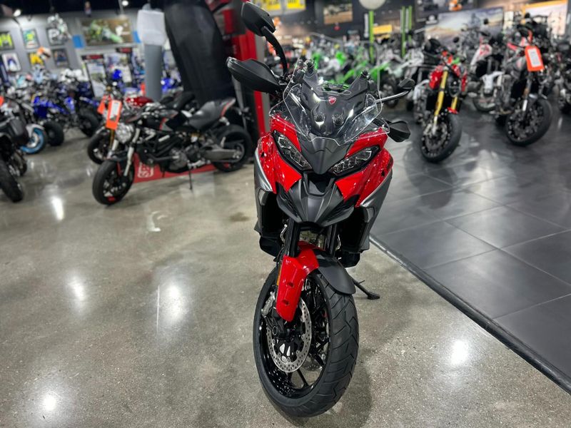 New 2025 Ducati MULTISTRADA V4 Image 6