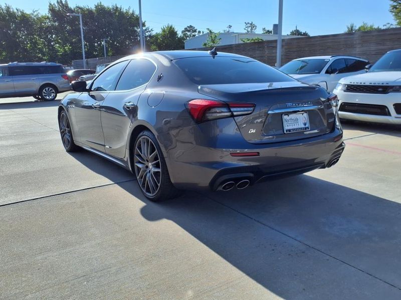 Used 2022 Maserati Ghibli Modena Q4Image 15