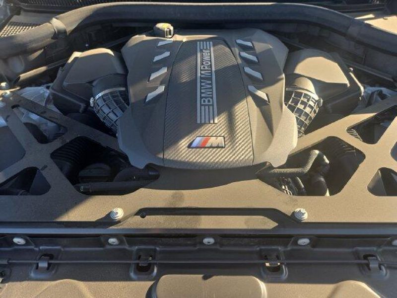 Used 2023 BMW X6 M BaseImage 18