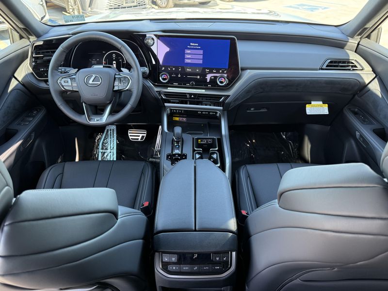 New 2026 Lexus TX 500h F SPORT Performance PremiumImage 27