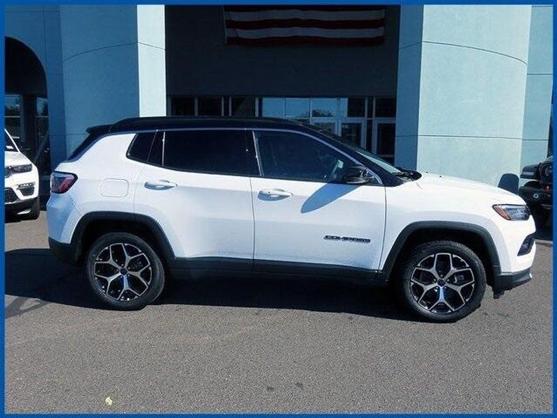 2025 Jeep Compass LimitedImage 2