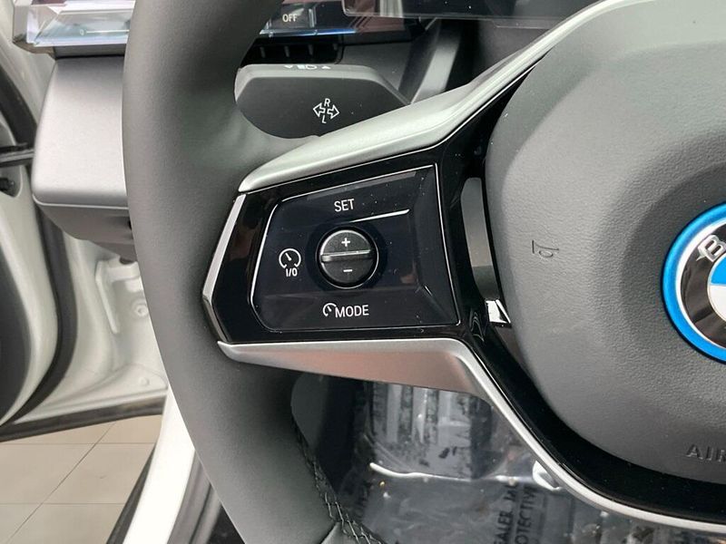 2025 BMW i5 eDrive40Image 23
