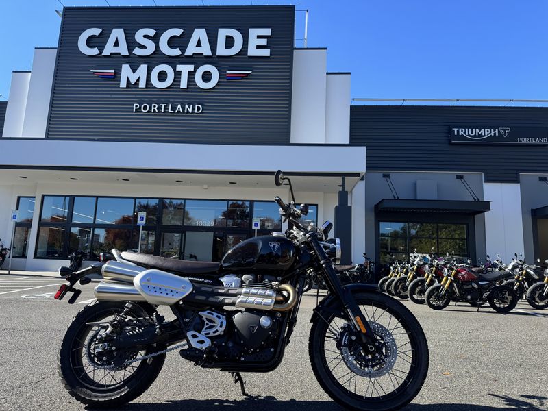 2025 Triumph Scrambler 1200 X - SAPPHIRE BLACK