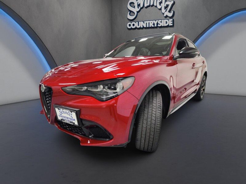 Used 2025 Alfa Romeo Stelvio Intensa AWD w/Sunroof/NavImage 16