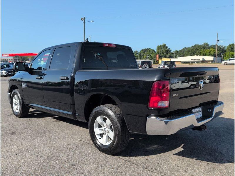 2023 RAM 1500 Classic SLTImage 3