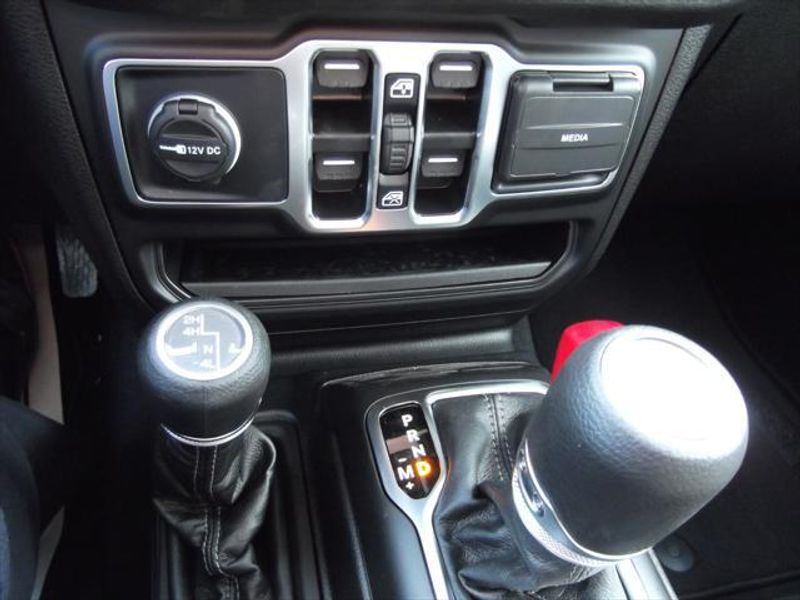 2025 Jeep Wrangler Unlimited Sport S photo 10
