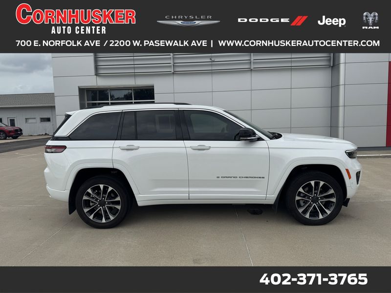 Used 2022 Jeep Grand Cherokee 4xe OverlandImage 1
