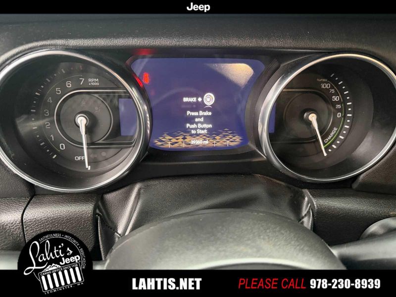 2023 Jeep Wrangler 4xe Sahara photo 4