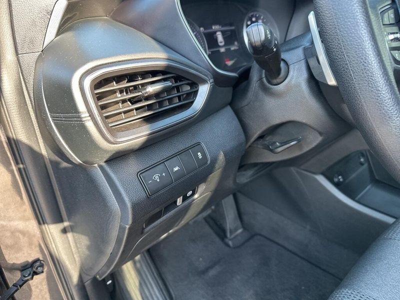 Used 2022 Hyundai Santa Fe SELImage 31